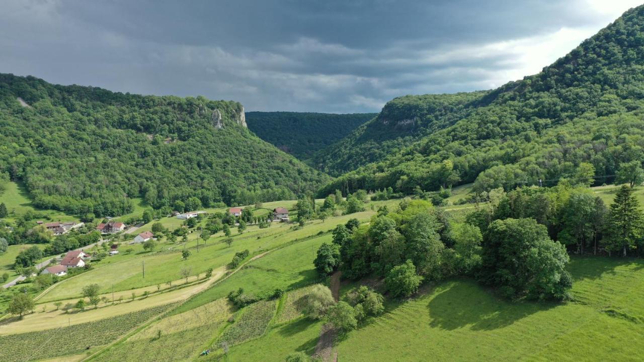 Domaine De Bellevue Gite Du Mont Poupet Marnoz Exteriér fotografie