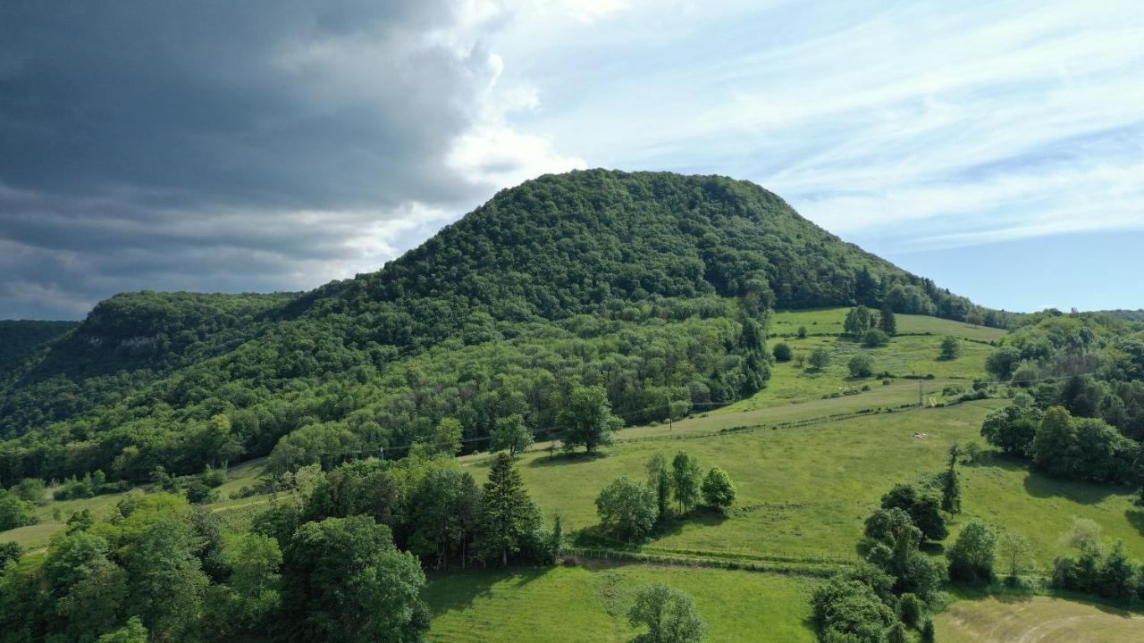 Domaine De Bellevue Gite Du Mont Poupet Marnoz Exteriér fotografie